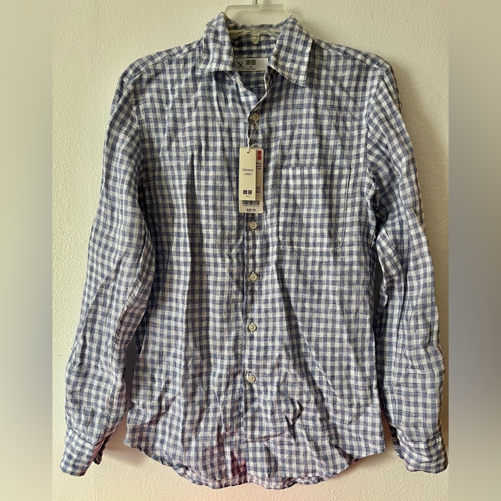 Long sleeves Uniqlo button down top. Linen material. Size XS NWT
